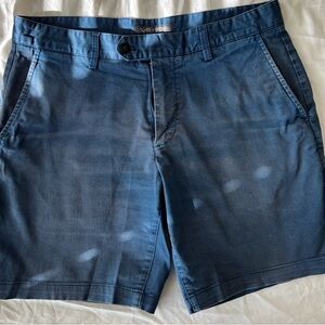 Slate & Stone Men's Blue Shorts Sized 32